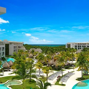 https://family-concierge-at-paradisus-esmeralda.allrivieramayahotels.com
