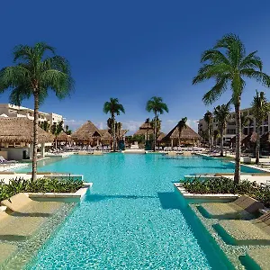 https://paradisus-playa-del-carmen-la-perla.allrivieramayahotels.com